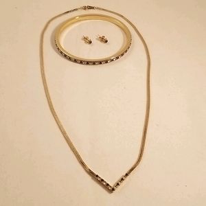 "Avon" Sapphire V Necklace & Matching Jewelry Set